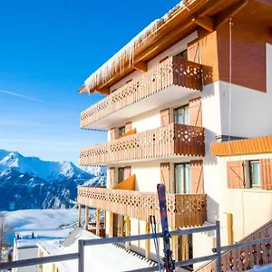Langley Le Petit Hotel